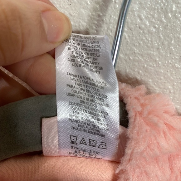 Little Lass Pink faux fur peplum vest size 2T - Picture 7 of 9